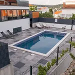 Orange Apartment&spa Okrug Gornji Appartamento Traù