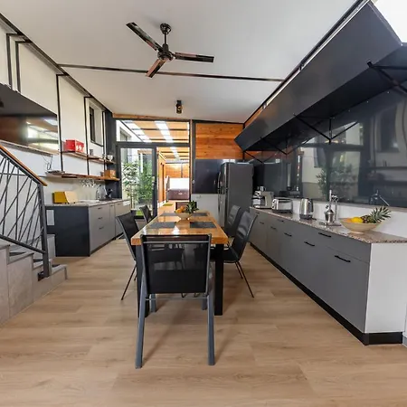 Orange Apartment&spa Okrug Gornji 아파트