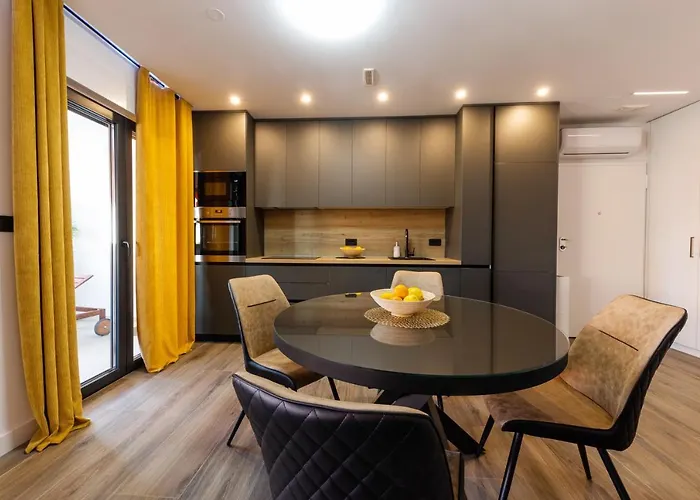 Orange Apartment&spa Okrug Gornji Apartament