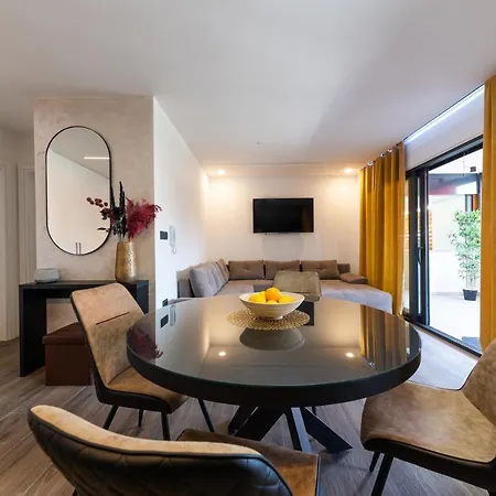 Apartment Orange Apartment&spa Okrug Gornji